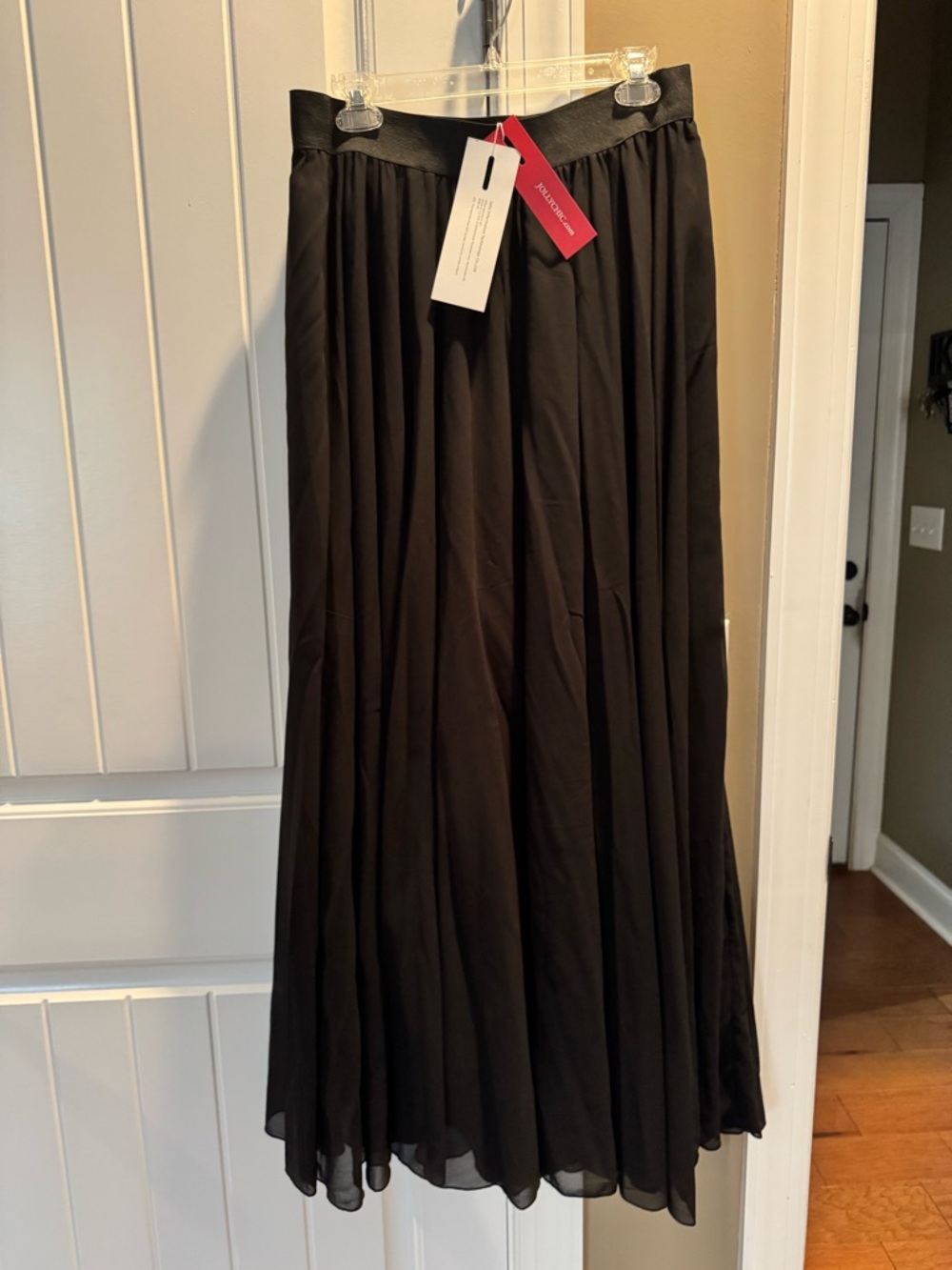 Classic Black Maxi Pleated Skirt US10